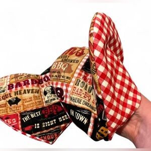 🥳 Set of 2 Handmade Heart Shaped Oven Mitts Hot Pads Red Checkered BBQ Southern